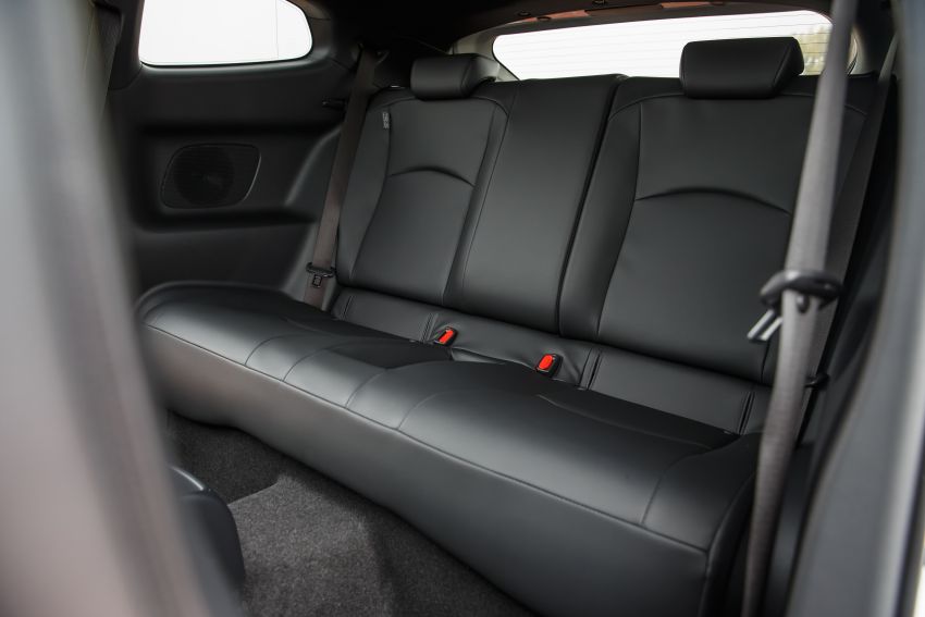 H&agrave;ng ghế sau của Toyota GR Yaris 2021