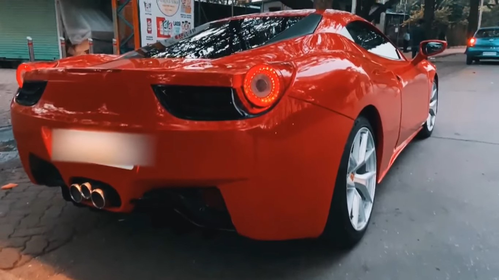 Chiếc Ferrari 458 Italia tự chế này có giá siêu rẻ Chiếc Ferrari 458 Italia tự chế này có giá siêu rẻ