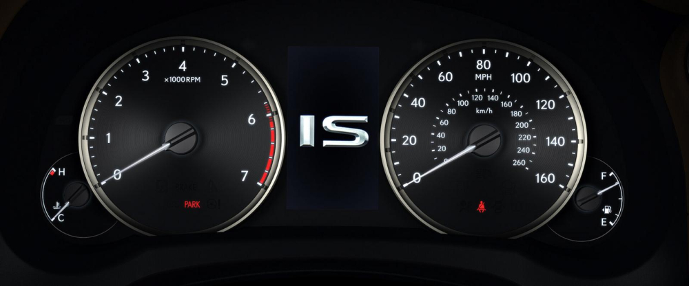 Bảng đồng hồ của Lexus IS mới