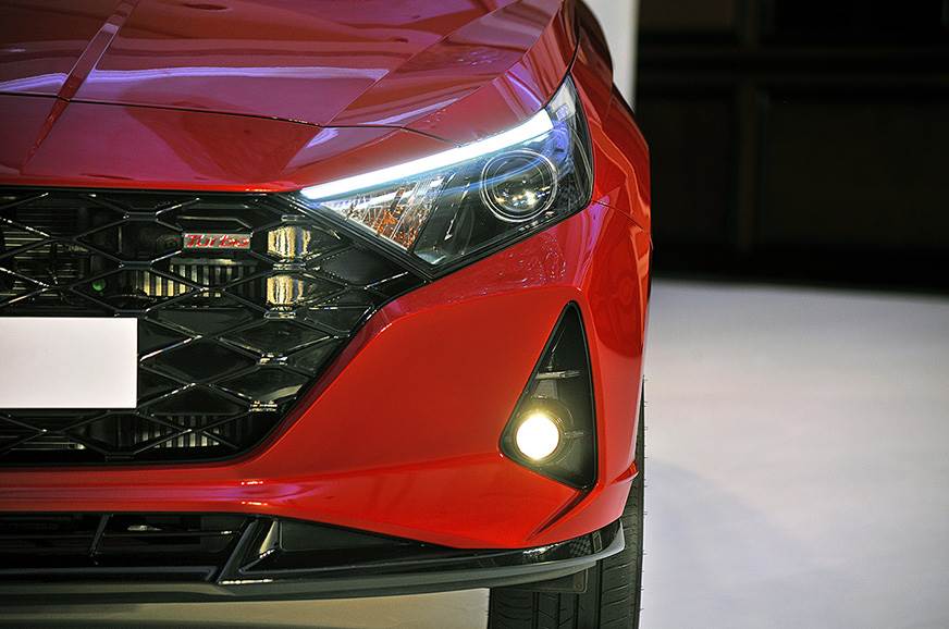 Đèn pha và đèn sương mù của Hyundai i20 2021 Đèn pha và đèn sương mù của Hyundai i20 2021
