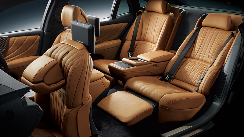 Hàng ghế sau của Lexus LS 2021