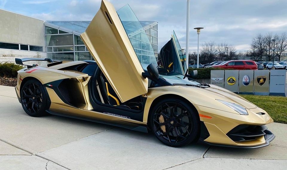 Vẻ đẹp của một chiếc siêu xe mui trần Lamborghini Aventador SVJ Roadster Vẻ đẹp của một chiếc siêu xe mui trần Lamborghini Aventador SVJ Roadster