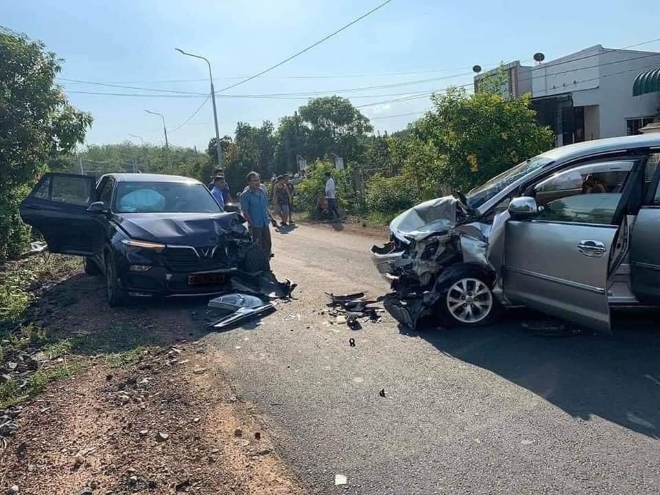 Toyota Innova đối đầu VinFast LUX SA2.0 tại Đồng Nai, 3 người bị thương nặng