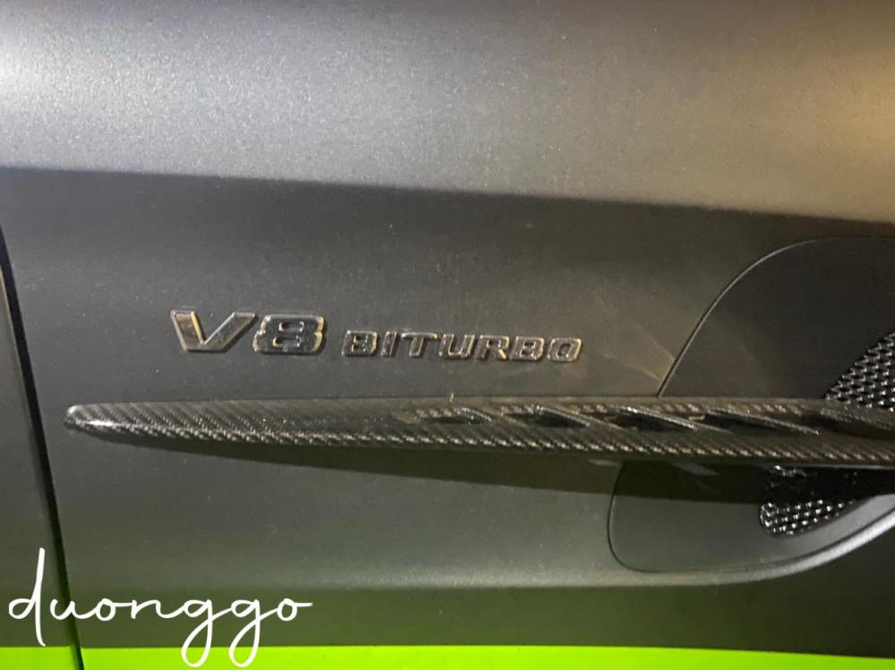Siêu xe Mercedes-AMG GT R Pro được trang bị động cơ V8, tăng áp kép, dung tích 4.0 lít Siêu xe Mercedes-AMG GT R Pro được trang bị động cơ V8, tăng áp kép, dung tích 4.0 lít