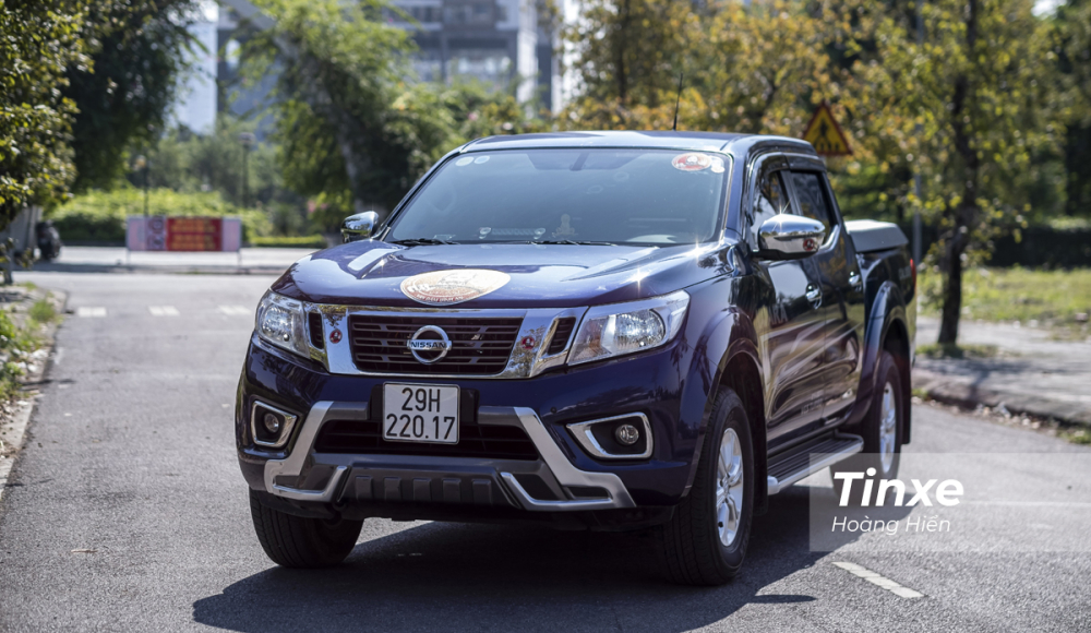 Nissan Navara EL 2019 sở hữu thiết kế khá hài hoà giữa những đường nét mạnh mẽ của một chiếc bán tải và sự mềm mại của những chiếc xe Nhật Bản.