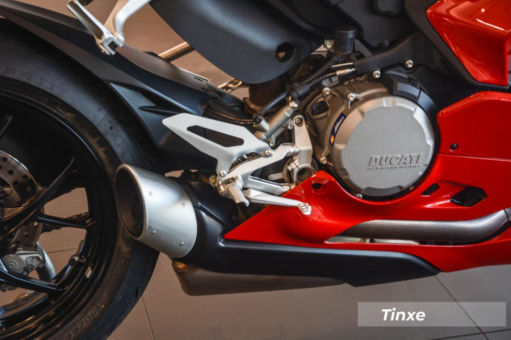 Ducati Panigale V2 sử dụng khối động cơ V-Twin Superquadro 955cc
