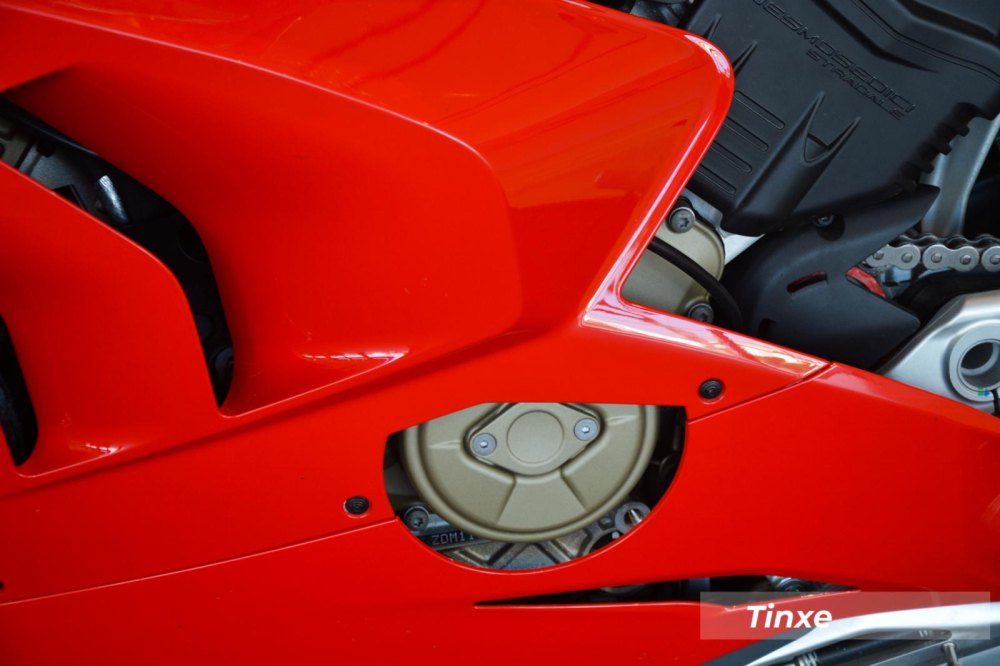 Ducati Panigale V4 S 2020 vẫn được trang bị động cơ V4, dung tích 1.103cc Ducati Panigale V4 S 2020 vẫn được trang bị động cơ V4, dung tích 1.103cc
