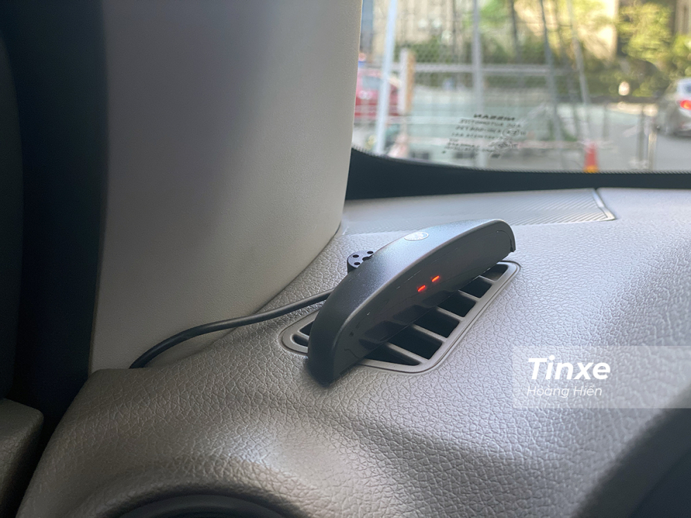 Cảm biến va chạm được lắp thêm trên chiếc Nissan Navara EL 2019.