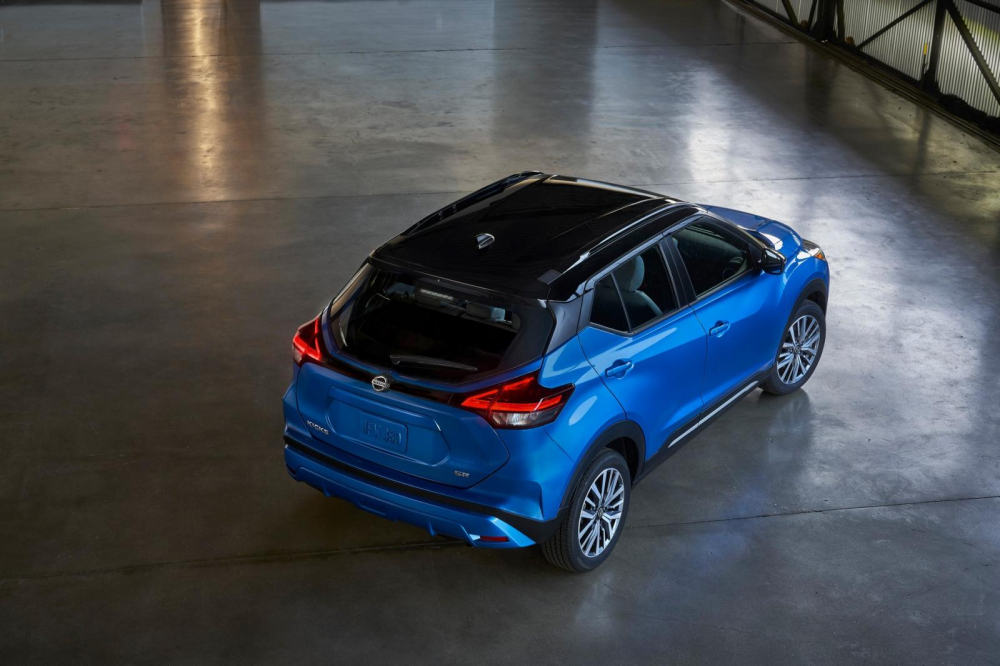 Nóc màu đen của Nissan Kicks 2021