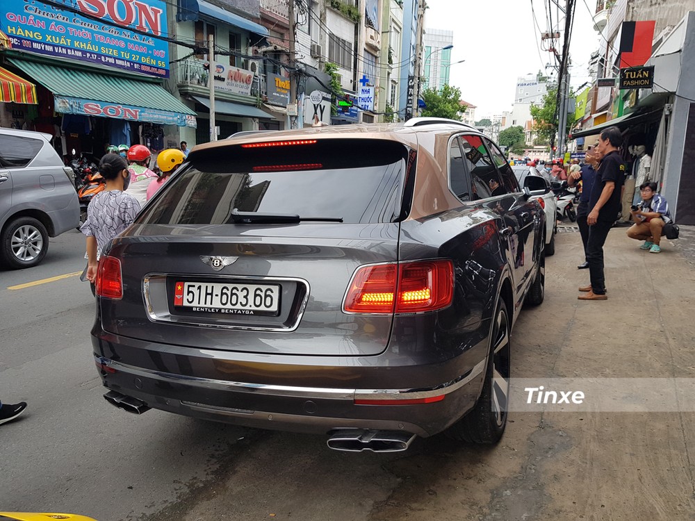 C&ograve;n đ&acirc;y l&agrave; cặp 66 tr&ecirc;n Bentley Bentayga V8