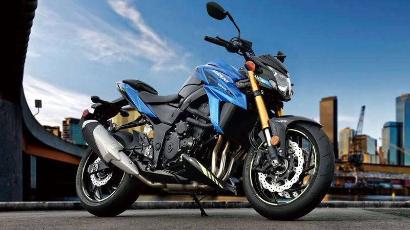 Màu xanh đen quen thuộc trên Suzuki GSX-S750