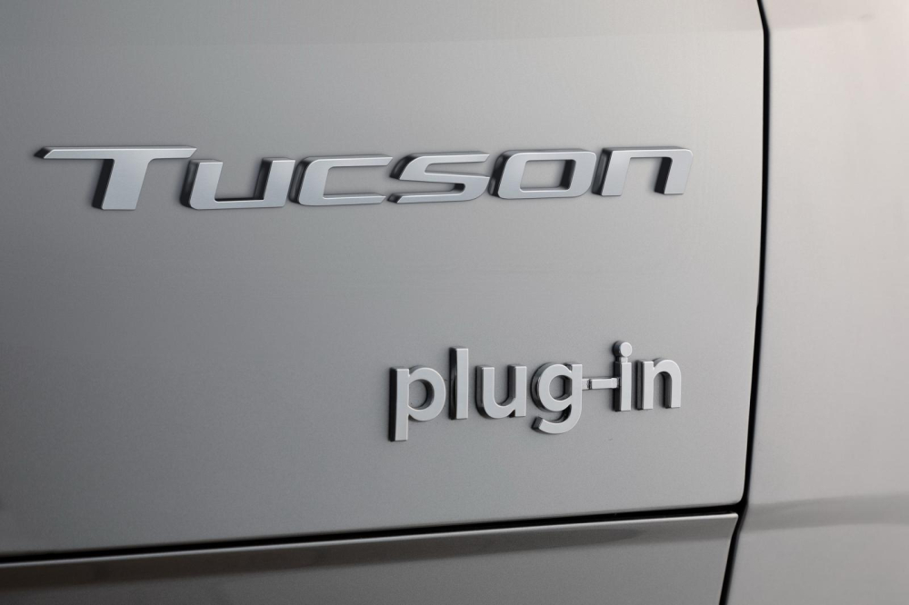 Hyundai Tucson PHEV 2021 d&ugrave;ng hộp số tự động 6 cấp v&agrave; hệ dẫn động 4 b&aacute;nh
