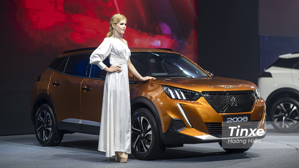Peugeot 2008 sẽ định hướng thiết kế mới cho những thế hệ tiếp theo của Peugeot 3008 và 5008. Peugeot 2008 sẽ định hướng thiết kế mới cho những thế hệ tiếp theo của Peugeot 3008 và 5008.