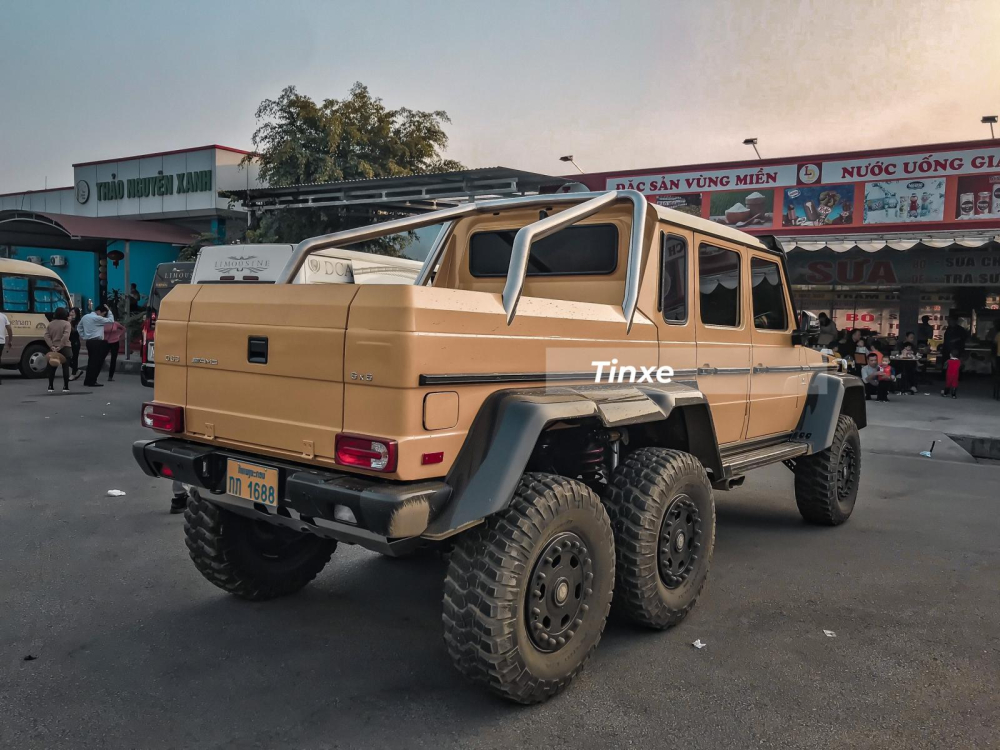 Đ&acirc;y l&agrave; 1 trong 100 chiếc Mercedes-Benz G63 AMG 6x6 sản xuất tr&ecirc;n thế giới