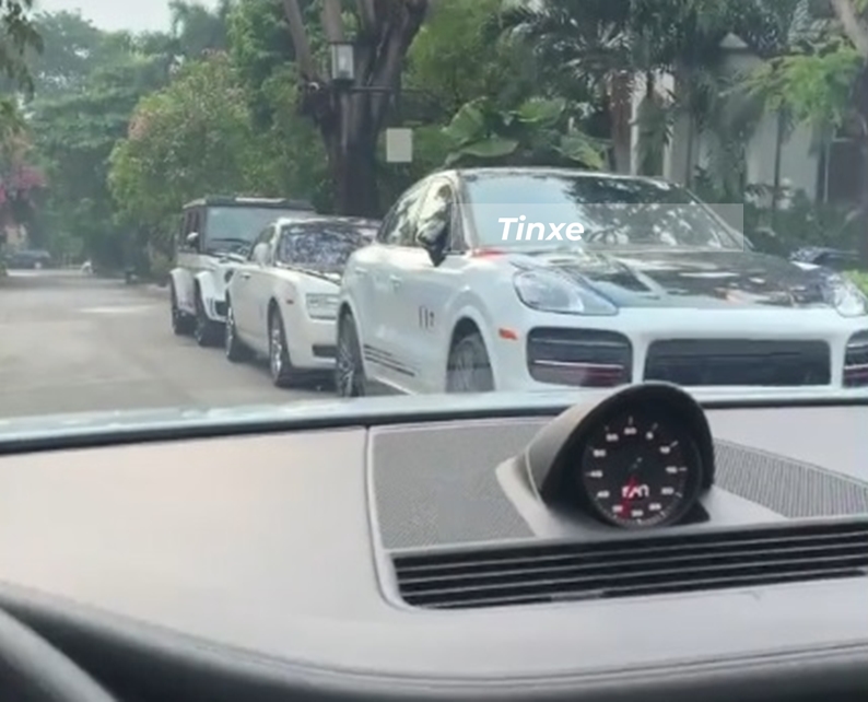 D&agrave;n xe khủng của Minh Nhựa với Mercedes-AMG G63 Edition One, Rolls-Royce Ghost Series I hay Porsche Cayenne Coupe
