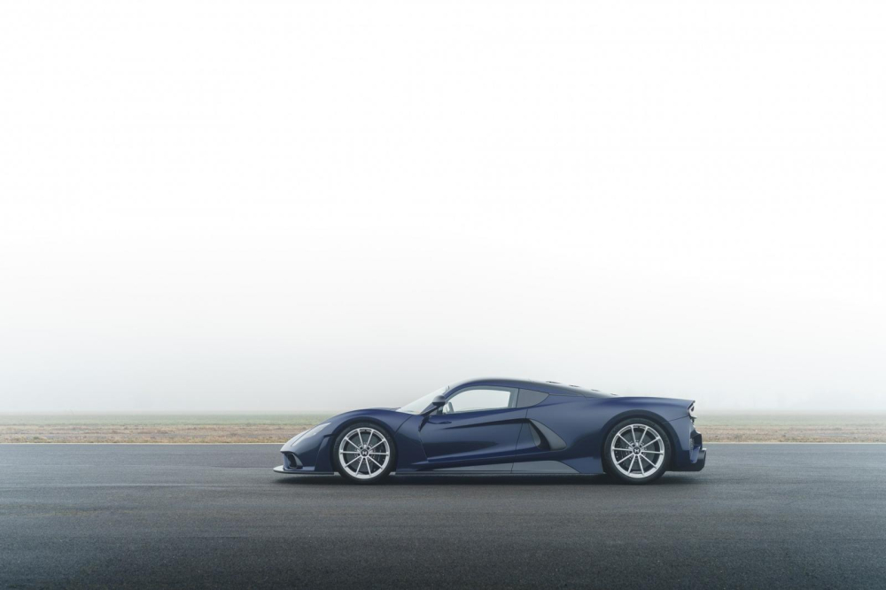 Hennessey Venom F5 2021 c&oacute; bộ khung liền khối chỉ nặng 86 kg