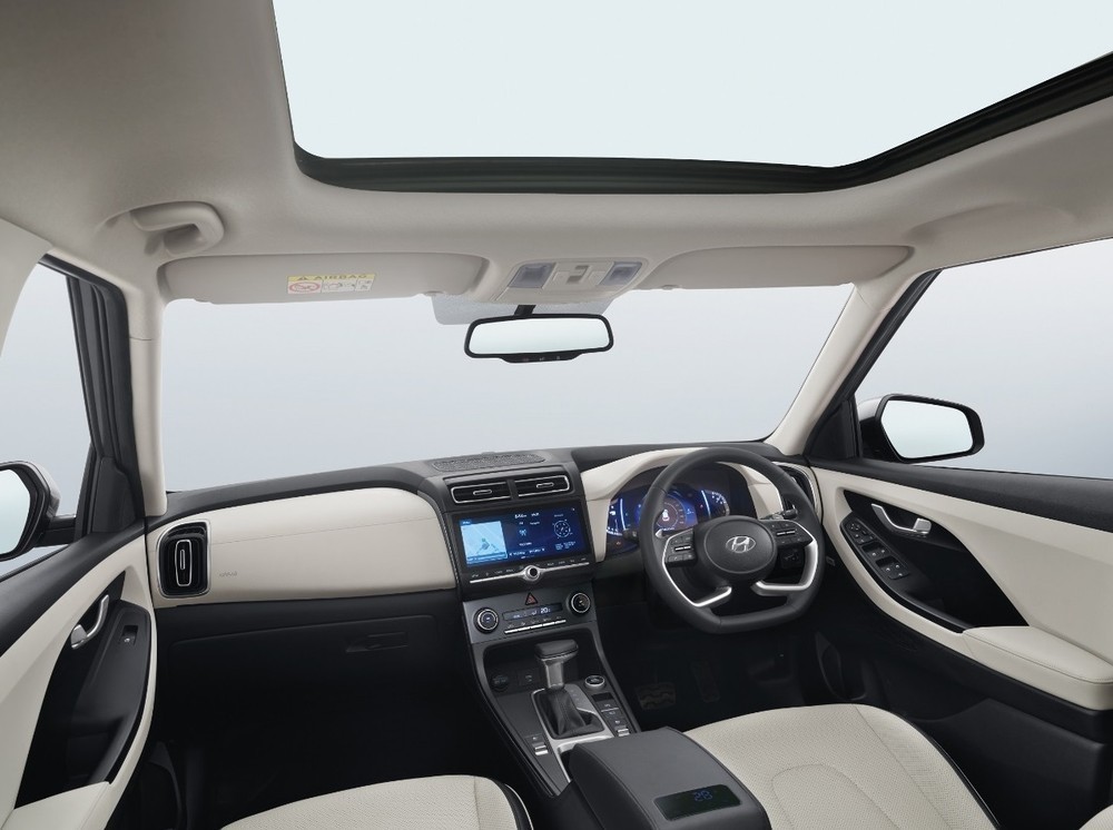 Nội thất b&ecirc;n trong Hyundai Creta 5 chỗ tại thị trường Ấn Độ