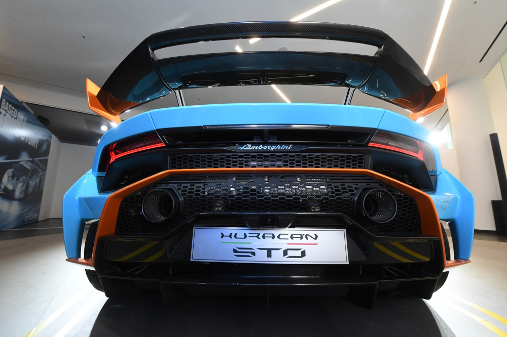 Thời gian tăng tốc từ 0-100 km/h của Lamborghini Huracan STO chỉ có 3 giây