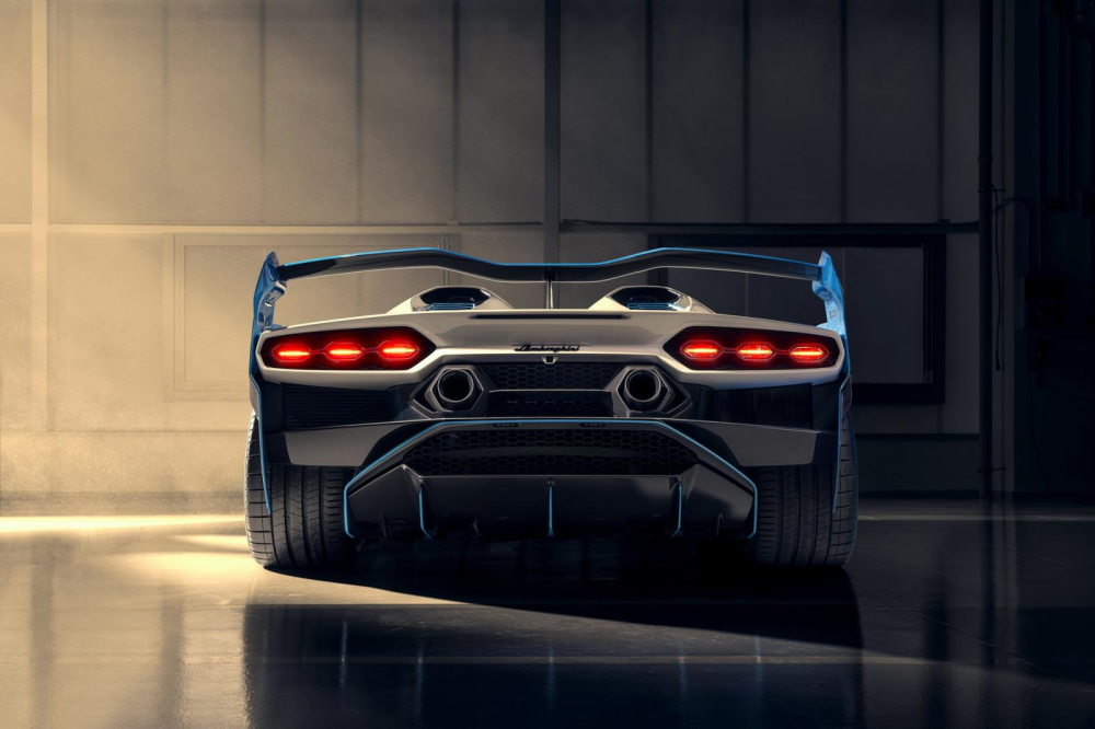 Lamborghini SC20 dùng động cơ V12, dung tích 6,5 lít Lamborghini SC20 dùng động cơ V12, dung tích 6,5 lít
