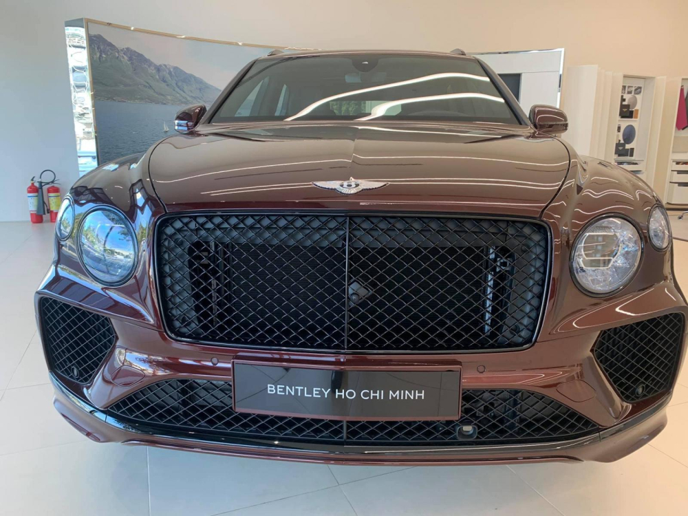 Diện mạo của chiếc SUV si&ecirc;u sang Bentley Bentayga First Edition 2021 ch&iacute;nh h&atilde;ng đầu ti&ecirc;n về Việt Nam