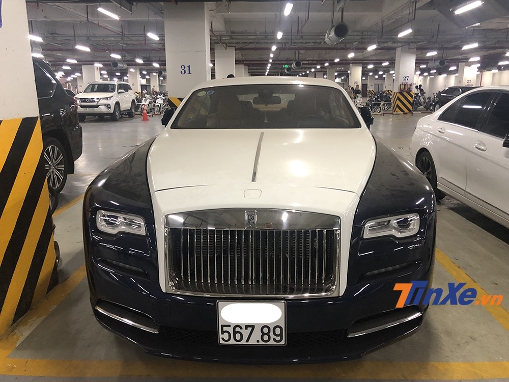 V&agrave; đ&acirc;y l&agrave; m&agrave;u sơn nguy&ecirc;n bản của chiếc Rolls-Royce Wraith biển san bằng tất cả 