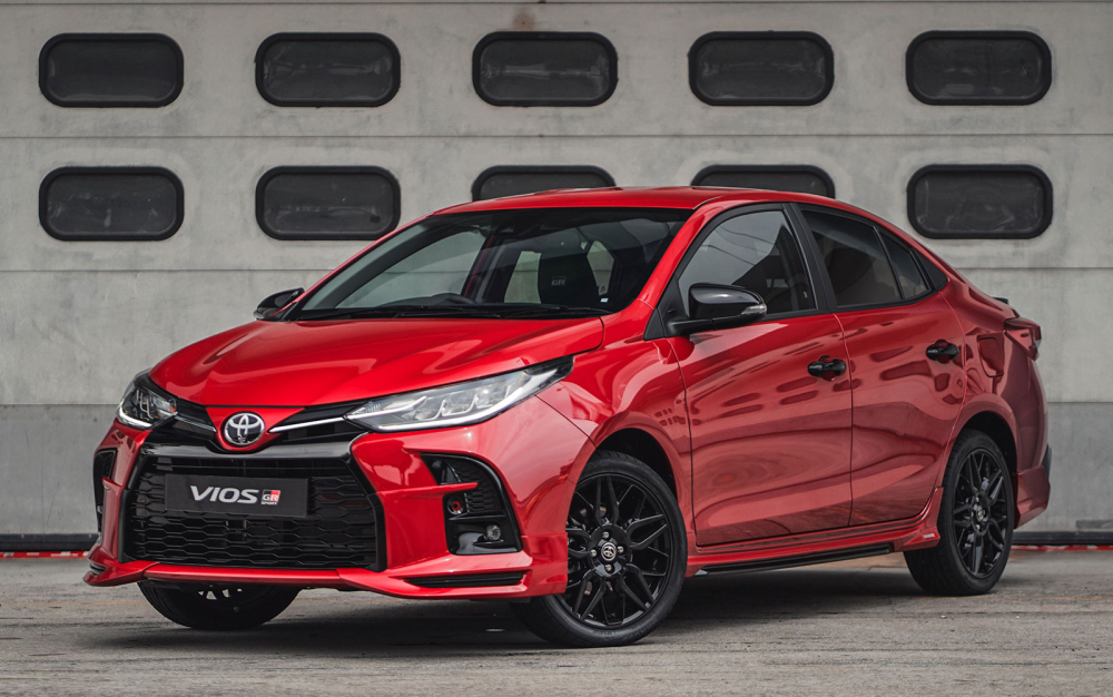 Toyota Vios GR-S 2021 được trang bị đèn pha LED