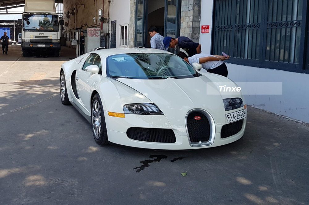 Bugatti Veyron của Chủ tịch Trung Nguyên