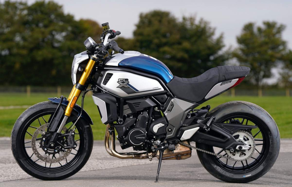 CFMoto CLX700
