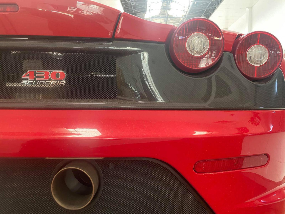 Đ&acirc;y l&agrave; chiếc si&ecirc;u xe Ferrari 430 Scuderia thứ 2 được mang về nước