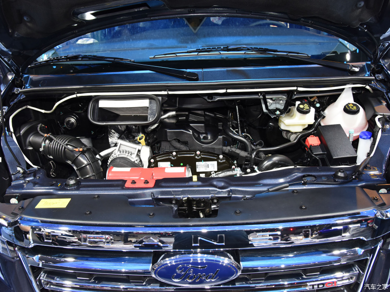 Ford Transit Pro 2021 d&ugrave;ng động cơ diesel tăng &aacute;p 2.2L