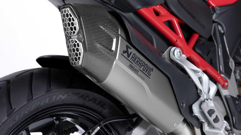 Ống xả Akrapovic tiêu chuẩn cho Multistrada V4