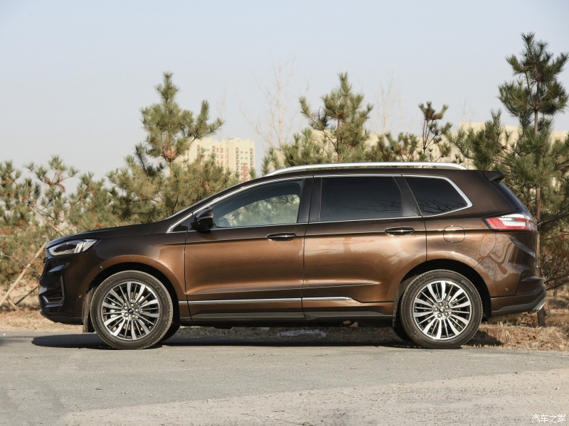 Ford Edge Plus 2021 có 6 phiên bản
