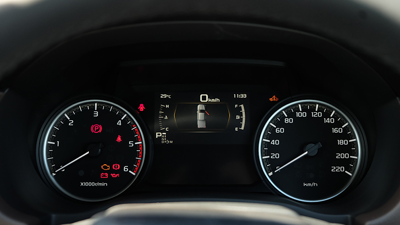 Bảng đồng hồ của Mazda BT-50 2021