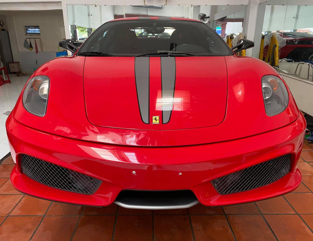 Diện mạo siêu xe Ferrari 430 Scuderia chỉ có 2 xe tại Việt Nam, phải là người sành mới hiểu được giá trị Diện mạo siêu xe Ferrari 430 Scuderia chỉ có 2 xe tại Việt Nam, phải là người sành mới hiểu được giá trị