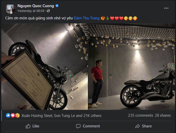 Doanh nhân Nguyễn Quốc Cường khoe xe mô tô mới Doanh nhân Nguyễn Quốc Cường khoe xe mô tô mới