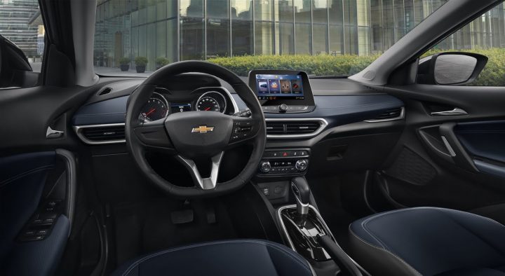 Nội thất của Chevrolet Tracker 2021 bản LT