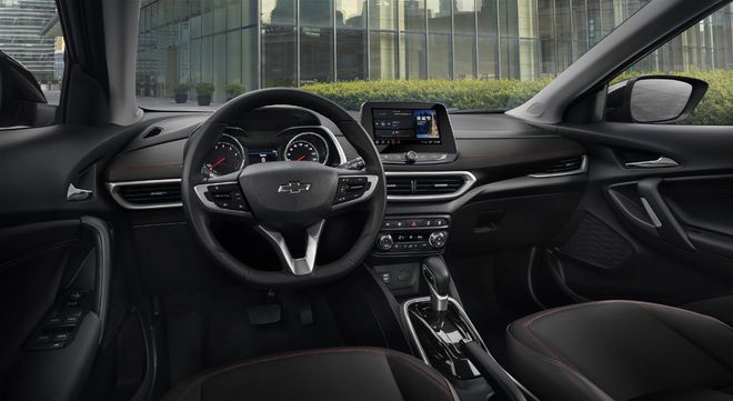 Nội thất của Chevrolet Tracker 2021 bản Redline