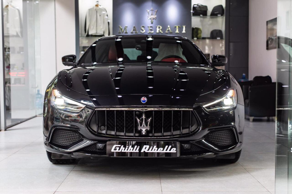 Gi&aacute; xe Maserati Ghibli Ribelle tại Việt Nam hơn 6,5 tỷ đồng