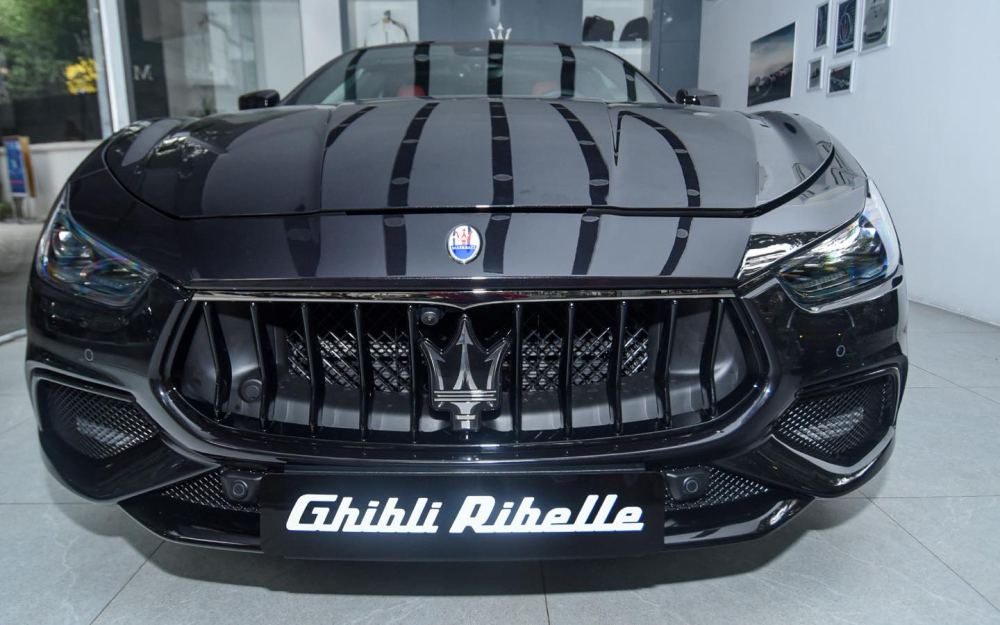Tr&ugrave;m sedan giới hạn Maserati Ghibli với phi&ecirc;n bản Ribelle đầu ti&ecirc;n về nước, giới hạn 30 xe, gi&aacute; hơn 6,5 tỷ đồng