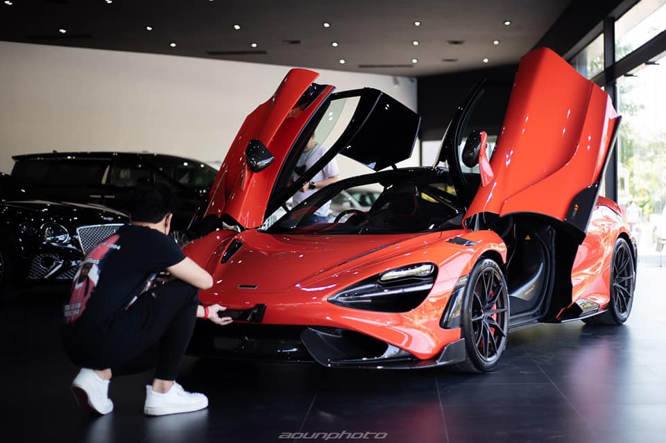 Còn đây là chiếc McLaren 765LT thứ 2 về Thái Lan