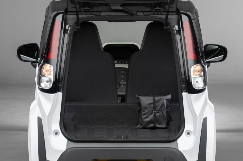 Khoang hành lý của Toyota C+pod