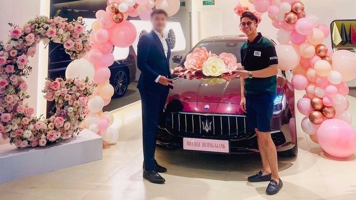 Trước khi mua BMW Z4 hơn 3,3 tỷ đồng, Matt Liu từng tậu sedan hạng sang Maserati Quattroporte có giá hơn 7 tỷ đồng