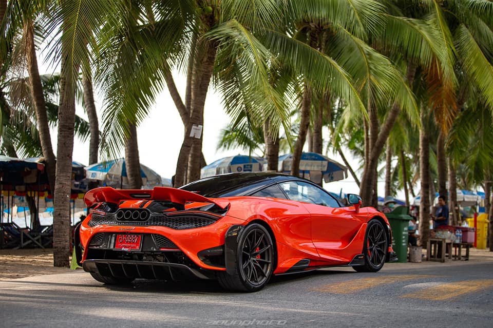 Hiện Th&aacute;i Lan cũng l&agrave; nước c&oacute; mức gi&aacute; xe McLaren 765LT cao nhất tr&ecirc;n thế giới. Trước đ&oacute;, danh hiệu n&agrave;y thuộc về Singapore với gi&aacute; b&aacute;n chưa c&oacute; chi ph&iacute; mua giấy ph&eacute;p sử dụng xe COE l&agrave; 29,7 tỷ đồng. 