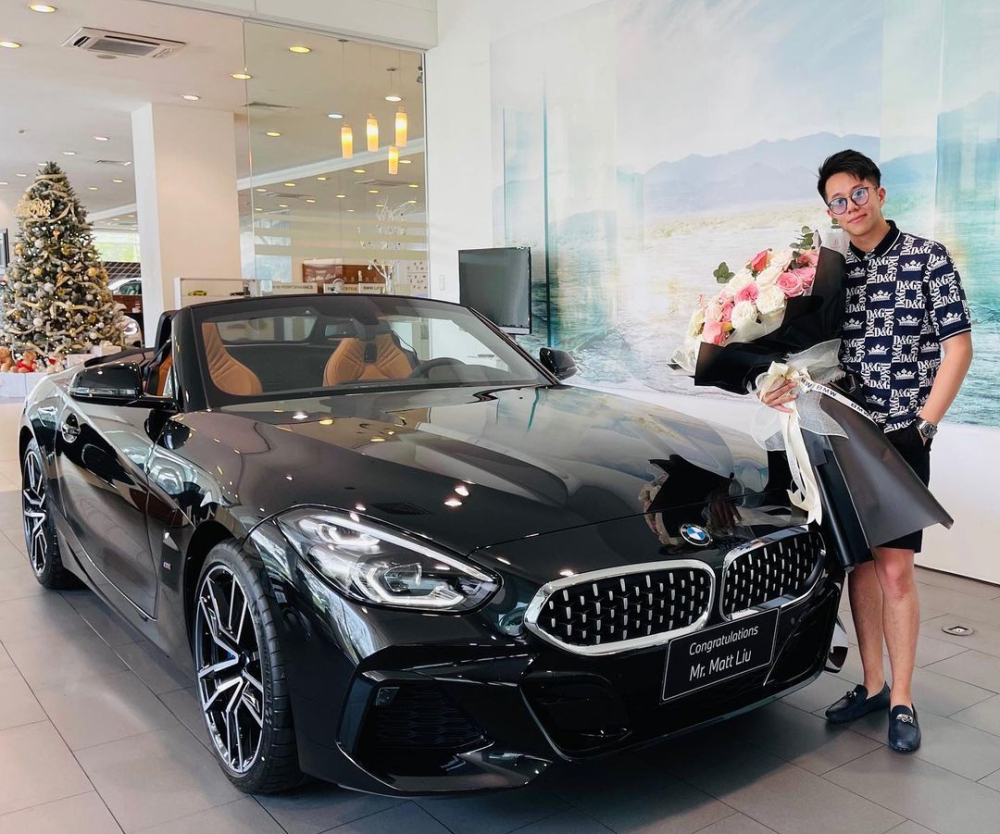 Bạn trai Hoa hậu Hương Giang - Matt Liu tậu BMW Z4 hơn 3,3 tỷ đồng