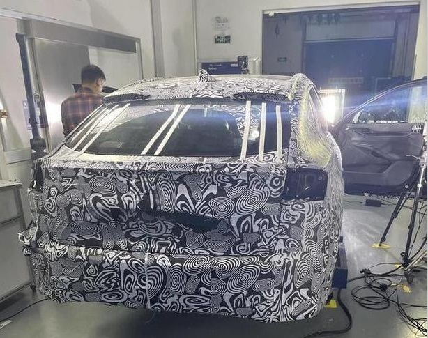 Ford Mondeo mới là xe station wagon nhưng lại mang phong cách crossover