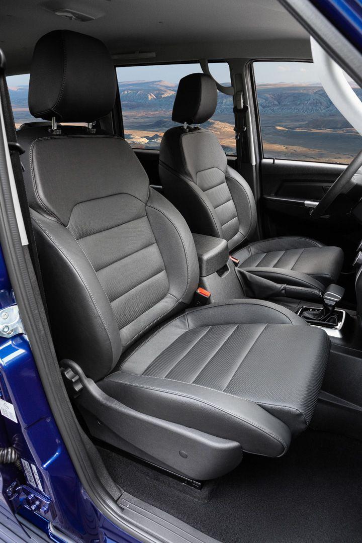 Ghế trước của UAZ Patriot 4×4