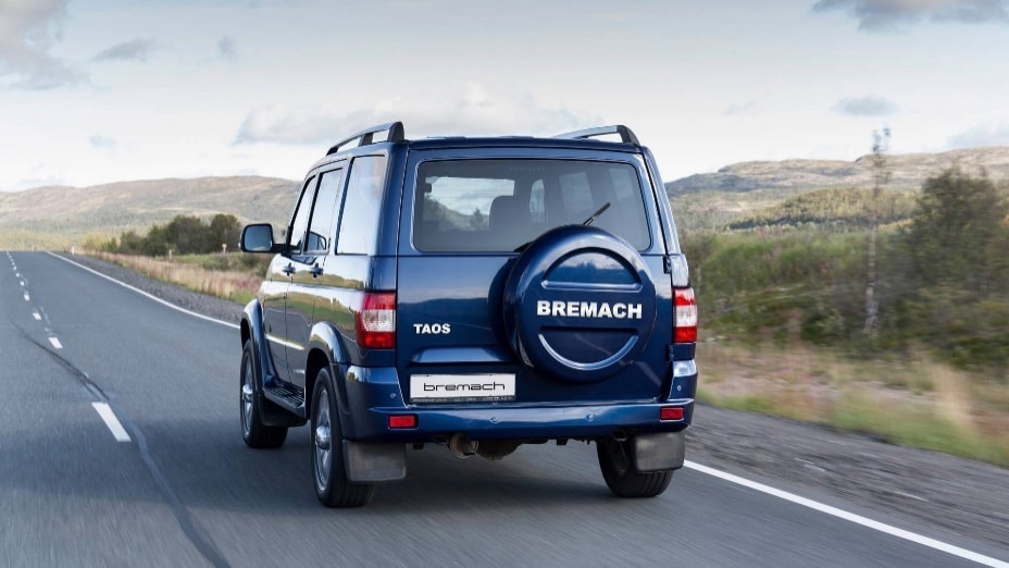 UAZ Patriot 4×4 dùng động cơ xăng 2.7L