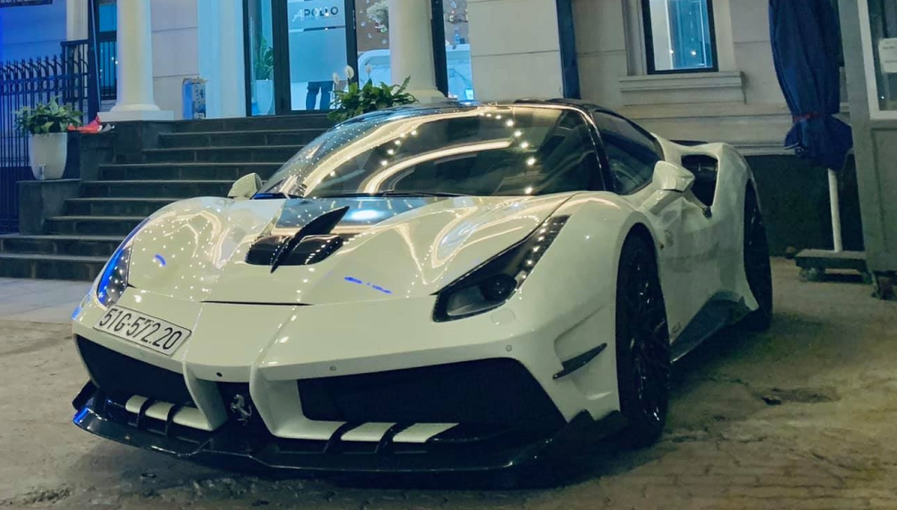Hiện đ&acirc;y l&agrave; chiếc Ferrari 488 GTB độ Misha độc nhất Việt Nam