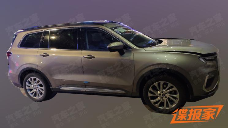 Ford Equator 2021 nằm giữa phân khúc SUV cỡ trung và cỡ lớn