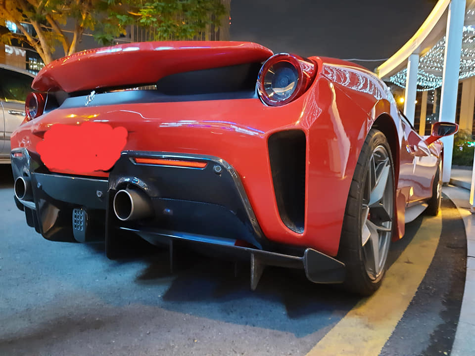Ferrari 488 Pista Spider có đuôi xe thiết kế lại hoàn toàn so với Ferrari 488 Spider